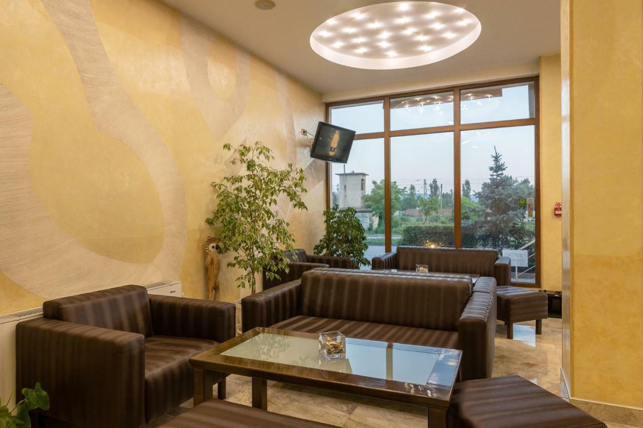 Adamo Hotel Varna Eksteriør billede