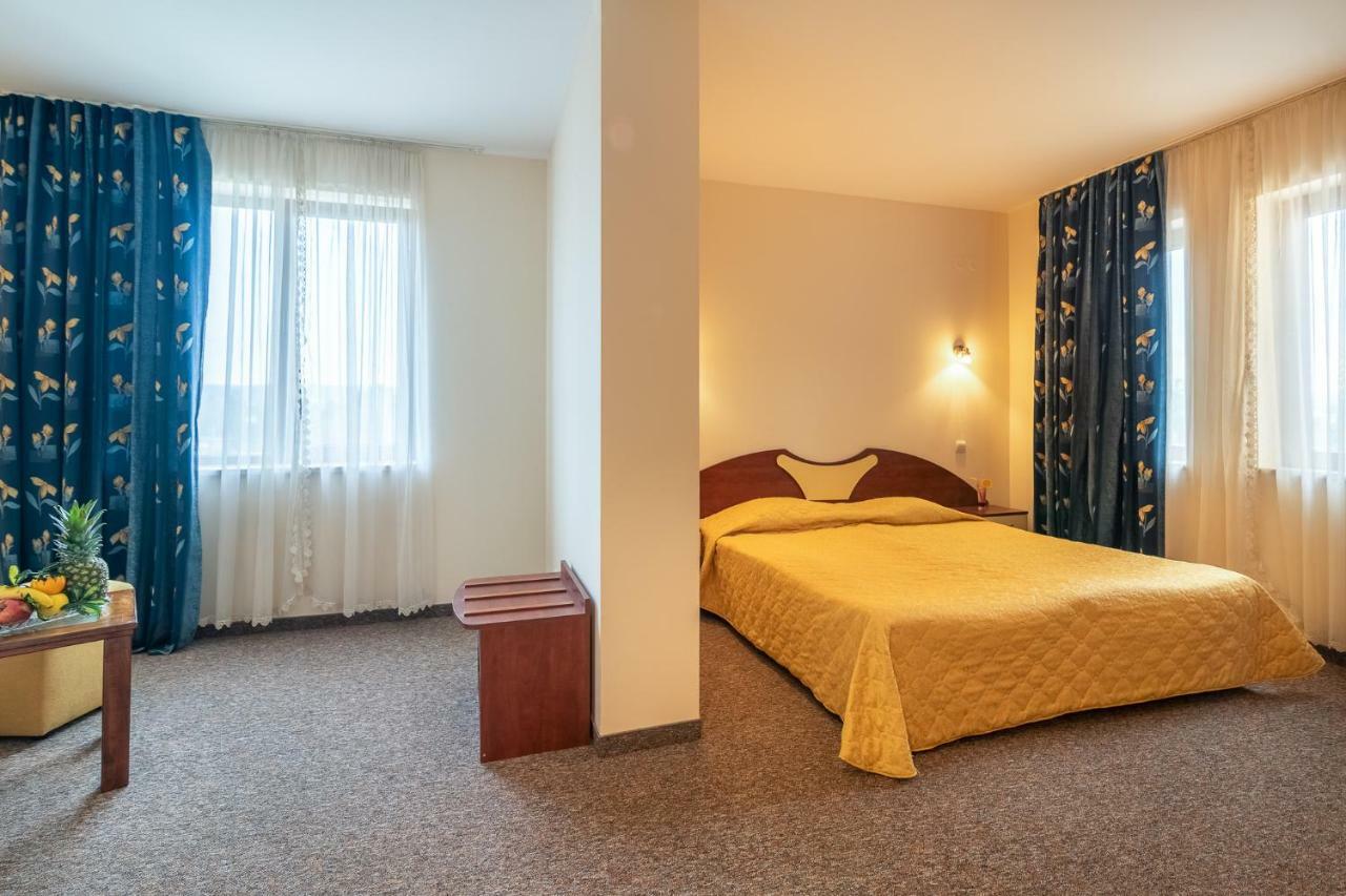 Adamo Hotel Varna Eksteriør billede