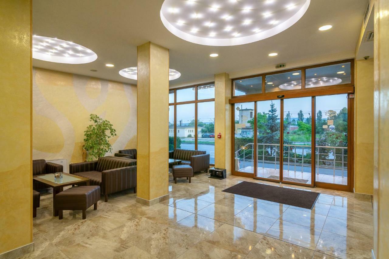 Adamo Hotel Varna Eksteriør billede