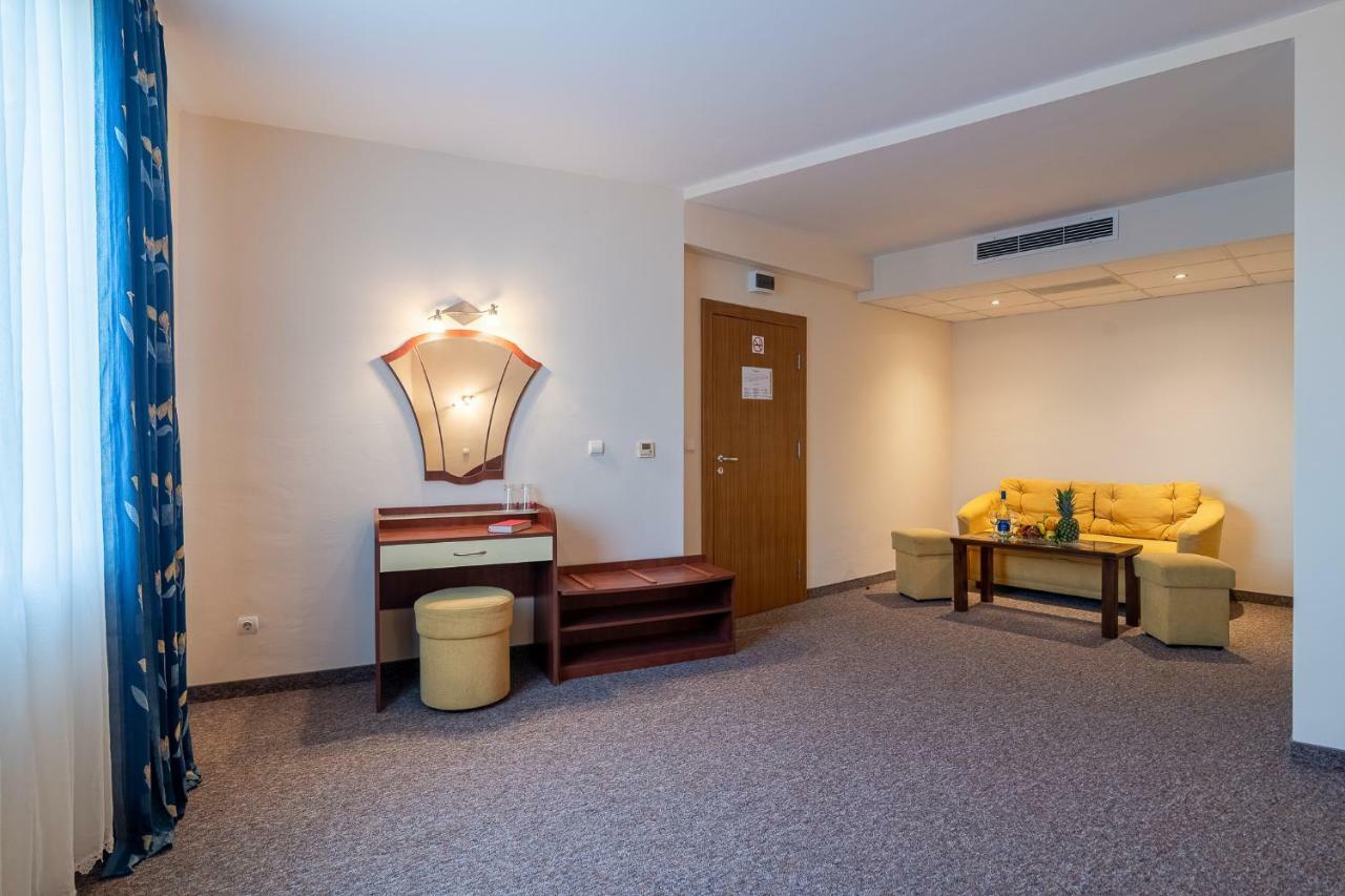 Adamo Hotel Varna Eksteriør billede