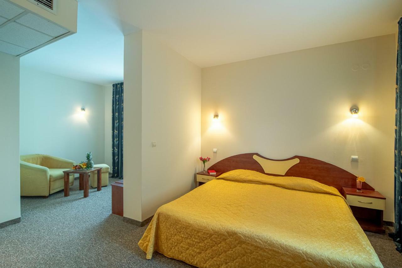 Adamo Hotel Varna Eksteriør billede