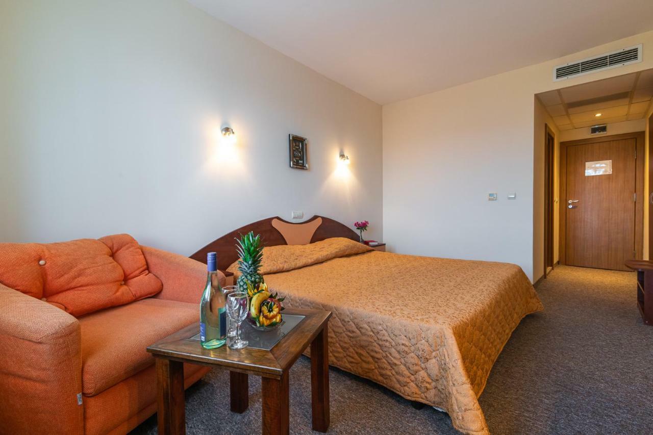 Adamo Hotel Varna Eksteriør billede
